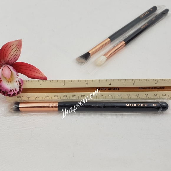 Morphe R33 Round Blender Brush Eyeshadow - Picture 4 of 7